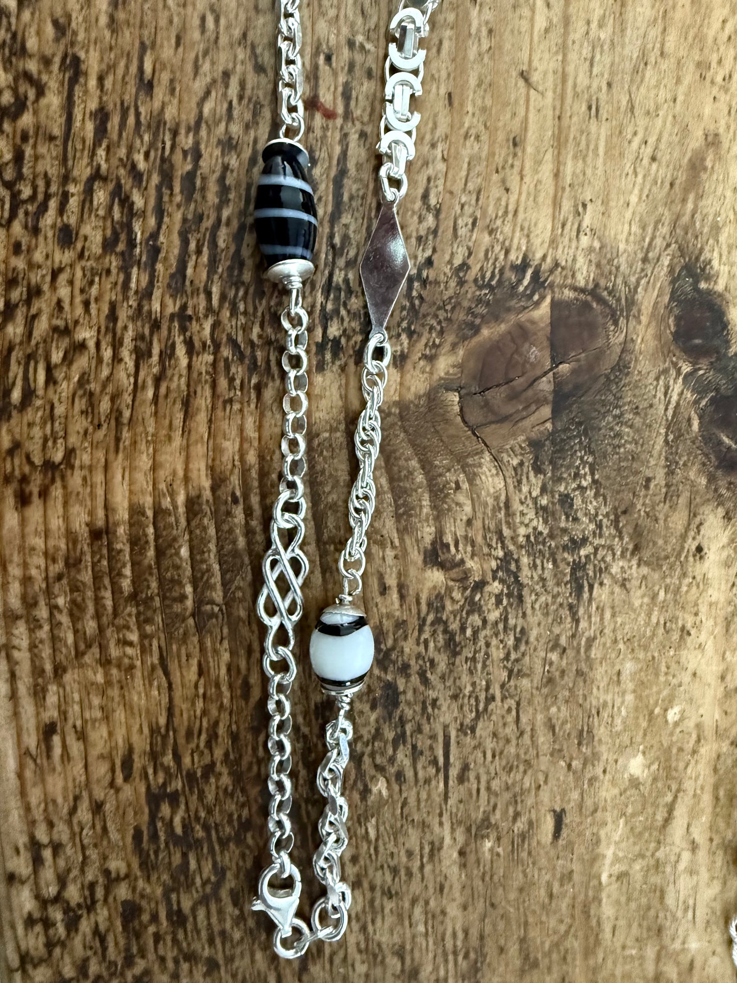 Alakondre ketting 6 kralen