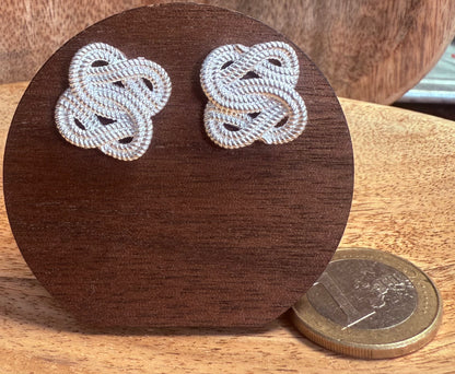 Mattenklopper oorbellen vierkant large