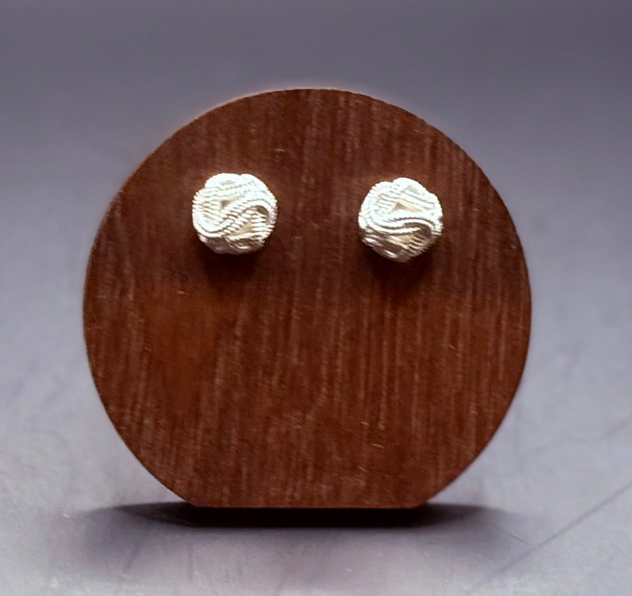 Mattenklopper oorbellen rond small