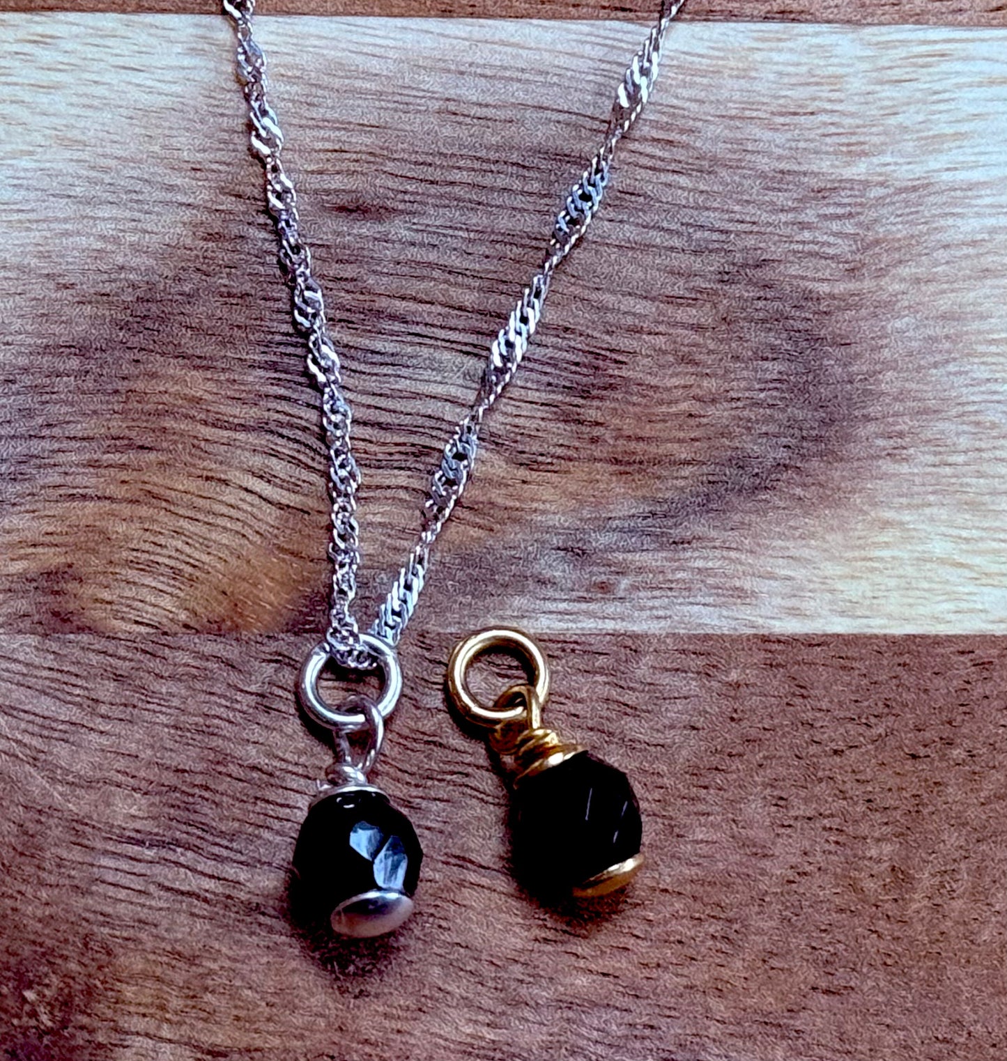 Ogri ai hanger zwart