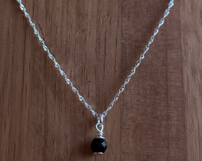 Ogri ai hanger zwart