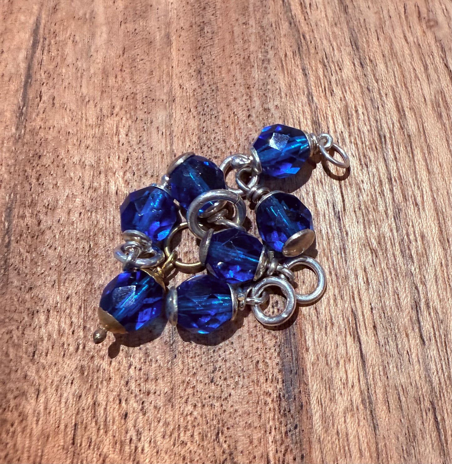 Ogri ai hanger aqua blue