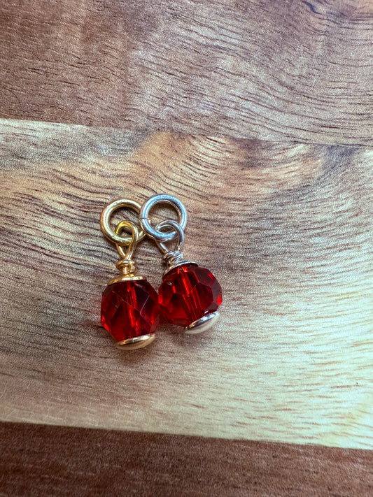 Ogri ai hanger red
